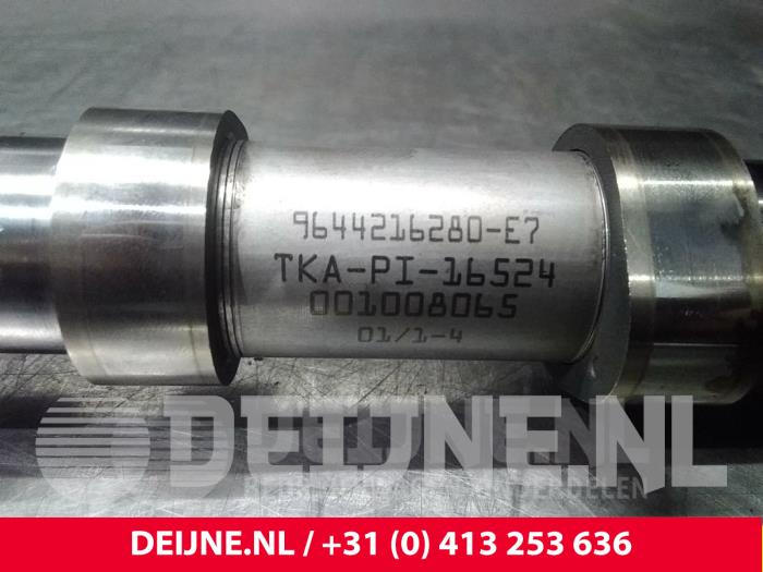 Camshaft from a Fiat Scudo 2008