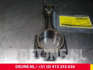 Used Connecting rod Audi A4 Price € 72,60 Inclusive VAT offered by van Deijne Onderdelen Uden B.V.