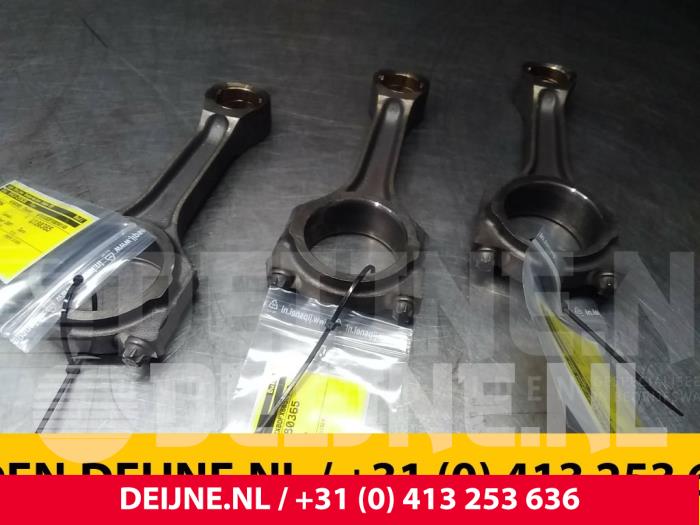 Usados Biela Ford Transit 2.2 TDCi 16V Precio € 48,40 IVA incluido ofrecido por van Deijne Onderdelen Uden B.V.