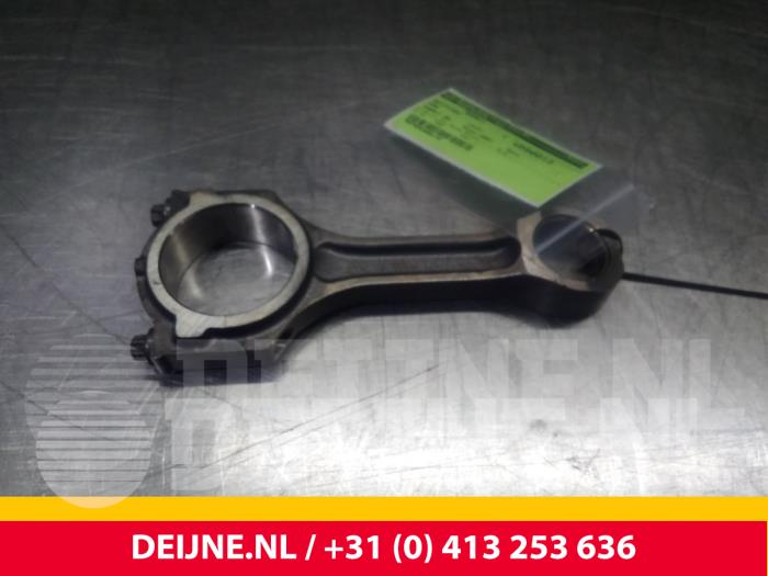 Usagé Bielle Ford Transit Prix € 96,80 Prix TTC proposé par van Deijne Onderdelen Uden B.V.