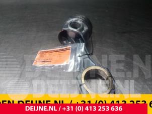 Gebrauchte Pleuelstange Mercedes B-Klasse Preis € 121,00 Mit Mehrwertsteuer angeboten von van Deijne Onderdelen Uden B.V.