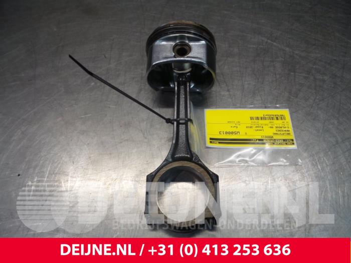 Używane Korbowód Mercedes C-Klasse Cena € 169,40 Z VAT oferowane przez van Deijne Onderdelen Uden B.V.