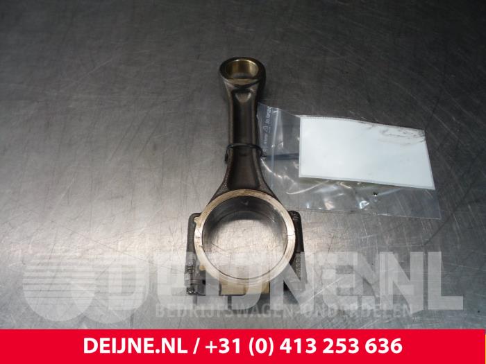 Usagé Bielle Volkswagen Crafter Prix € 121,00 Prix TTC proposé par van Deijne Onderdelen Uden B.V.