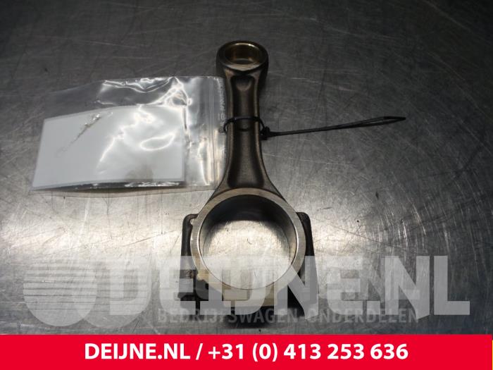 Usagé Bielle Volkswagen Crafter Prix € 84,70 Prix TTC proposé par van Deijne Onderdelen Uden B.V.