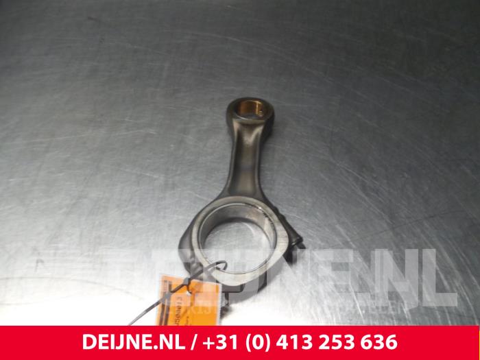 Gebrauchte Pleuelstange Iveco New Daily Preis € 60,50 Mit Mehrwertsteuer angeboten von van Deijne Onderdelen Uden B.V.