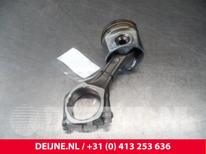 Begagnade Vevstake Iveco New Daily Pris € 60,50 Inklusive moms erbjuds av van Deijne Onderdelen Uden B.V.