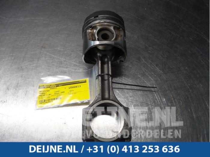 Używane Korbowód Renault Master Cena € 90,75 Z VAT oferowane przez van Deijne Onderdelen Uden B.V.