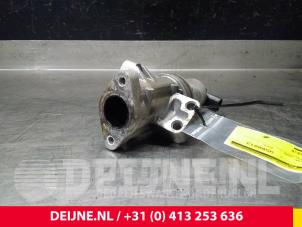Used EGR valve Hyundai H200 Price € 60,50 Inclusive VAT offered by van Deijne Onderdelen Uden B.V.