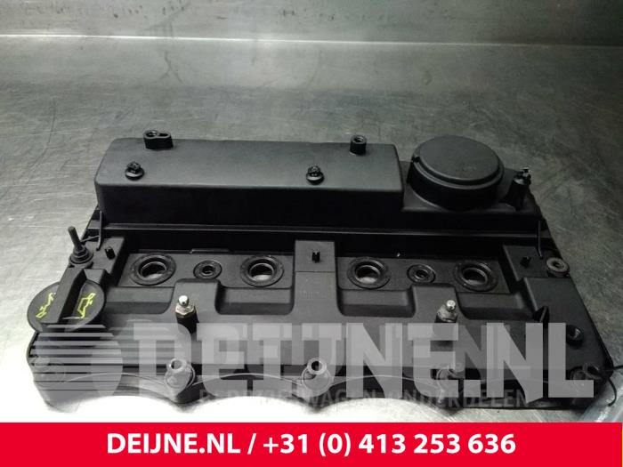 Usagé Couvercle soupapes Ford Transit Custom Prix € 96,80 Prix TTC proposé par van Deijne Onderdelen Uden B.V.