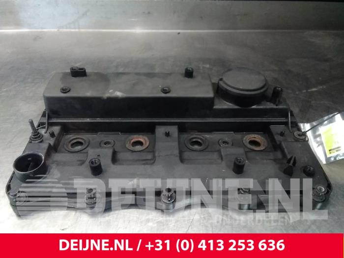 Usagé Couvercle soupapes Ford Transit Prix € 72,60 Prix TTC proposé par van Deijne Onderdelen Uden B.V.