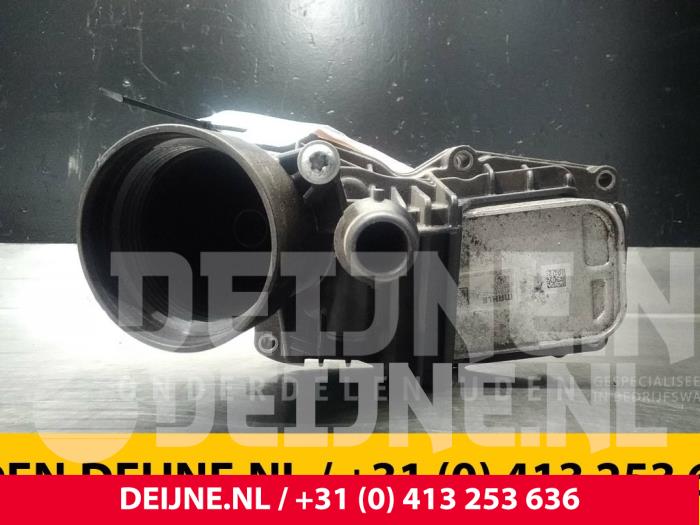 Gebrauchte Ölfiltergehäuse BMW X5 Preis € 20,00 Margenregelung angeboten von van Deijne Onderdelen Uden B.V.