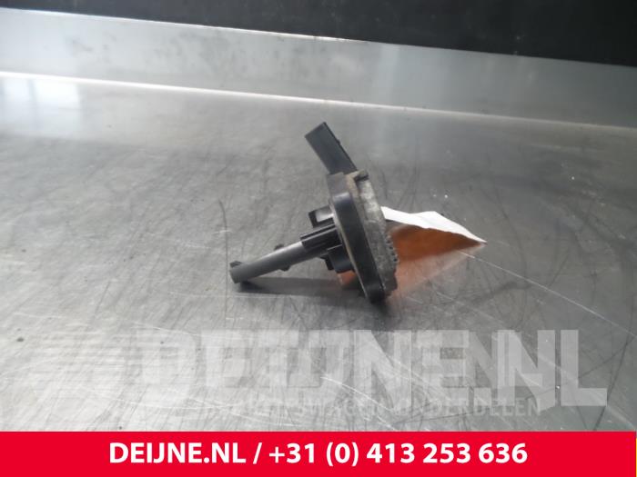 Begagnade Oljenivåsensor Volkswagen Caddy Pris € 12,10 Inklusive moms erbjuds av van Deijne Onderdelen Uden B.V.
