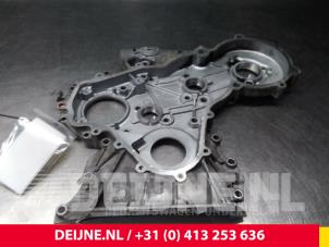 Usagé Couvercle de distribution Renault Master Prix € 84,70 Prix TTC proposé par van Deijne Onderdelen Uden B.V.