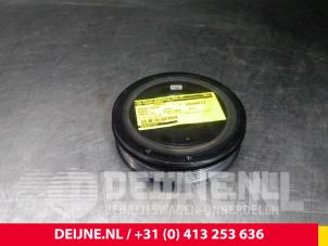 Begagnade Remskiva, vevaxel Renault Trafic Pris € 48,40 Inklusive moms erbjuds av van Deijne Onderdelen Uden B.V.