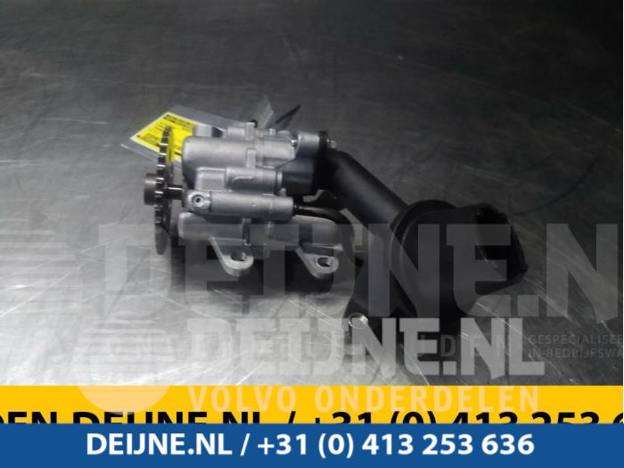 Używane Pompa oleju Ford Transit Cena € 84,70 Z VAT oferowane przez van Deijne Onderdelen Uden B.V.