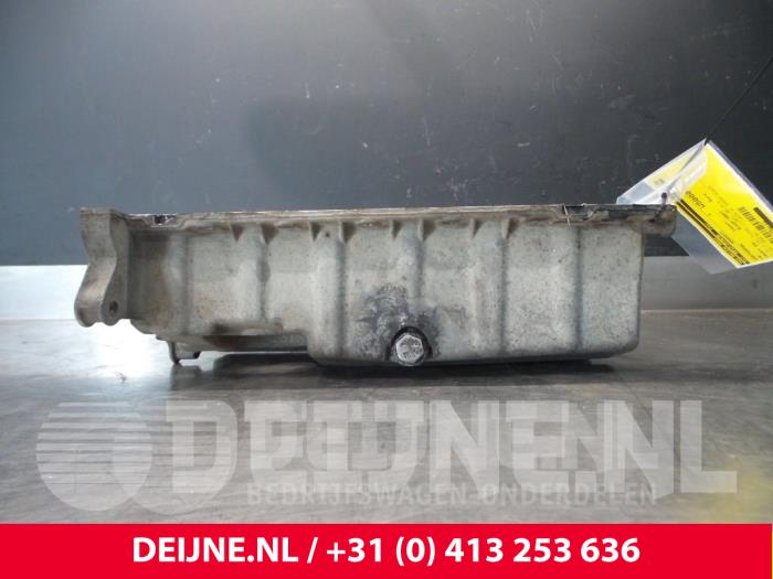 Usagé Couvercle carter Volkswagen Caddy Prix € 48,40 Prix TTC proposé par van Deijne Onderdelen Uden B.V.