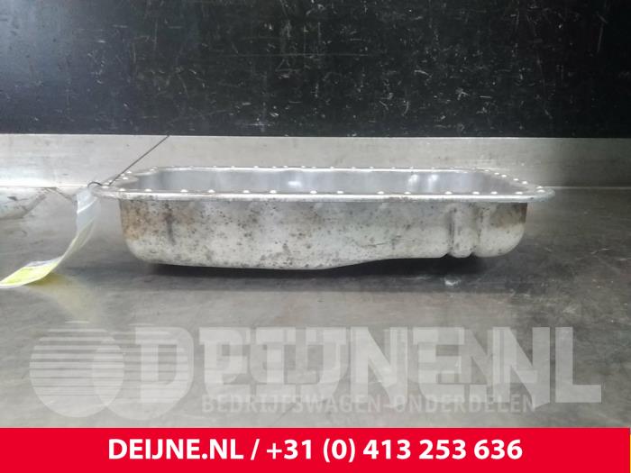 Gebrauchte Ölwanne Nissan Interstar Preis € 72,60 Mit Mehrwertsteuer angeboten von van Deijne Onderdelen Uden B.V.