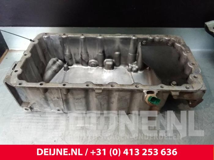 Usagé Couvercle carter Peugeot Expert Prix € 90,75 Prix TTC proposé par van Deijne Onderdelen Uden B.V.