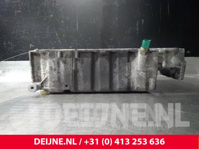 Usagé Couvercle carter Peugeot Expert Prix € 96,80 Prix TTC proposé par van Deijne Onderdelen Uden B.V.
