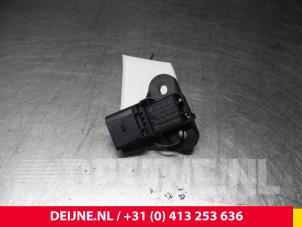 Usados Sensor de presión de combustible Volkswagen Transporter/Caravelle T6 2.0 TDI 150 Precio € 24,20 IVA incluido ofrecido por van Deijne Onderdelen Uden B.V.