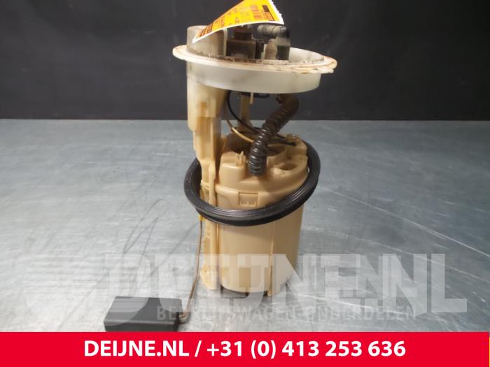 Usagé Pompe d'injection Volkswagen Caddy III (2KA,2KH,2CA,2CH) 2.0 Ecofuel Prix € 60,50 Prix TTC proposé par van Deijne Onderdelen Uden B.V.