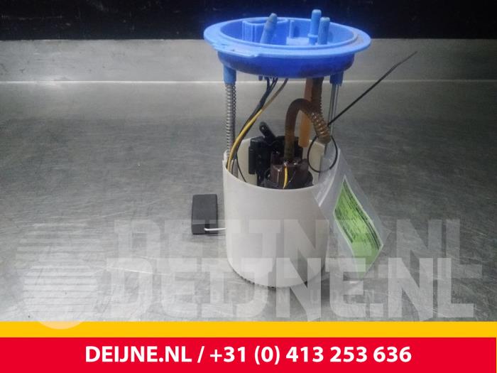 Usagé Pompe d'injection Volkswagen Scirocco (137/13AD) 1.4 TSI 160 16V Prix € 9,00 Règlement à la marge proposé par van Deijne Onderdelen Uden B.V.