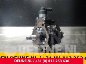 Usagé Pompe carburant mécanique Hyundai H300 Prix € 242,00 Prix TTC proposé par van Deijne Onderdelen Uden B.V.