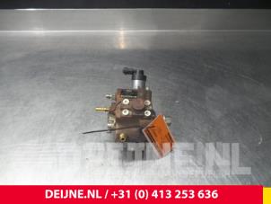 Usados Bomba de gasolina mecánica Citroen Berlingo Precio € 24,20 IVA incluido ofrecido por van Deijne Onderdelen Uden B.V.