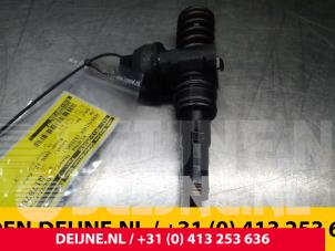 Gebrauchte Einspritzdüse (Diesel) Volkswagen Golf Preis € 60,50 Mit Mehrwertsteuer angeboten von van Deijne Onderdelen Uden B.V.