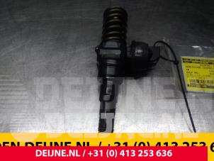 Gebrauchte Einspritzdüse (Diesel) Volkswagen Golf Preis € 60,50 Mit Mehrwertsteuer angeboten von van Deijne Onderdelen Uden B.V.