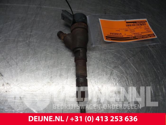 Injecteur (diesel) d'un Fiat Scudo (220Z) 2.0 JTD 1997