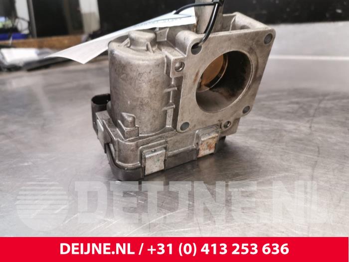 Gebrauchte Drosselklappengehäuse Ford KA Preis € 15,00 Margenregelung angeboten von van Deijne Onderdelen Uden B.V.