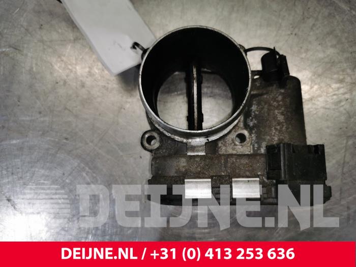 Usagé Boitier papillon Ford Transit 2.2 TDCi 16V Prix € 12,10 Prix TTC proposé par van Deijne Onderdelen Uden B.V.