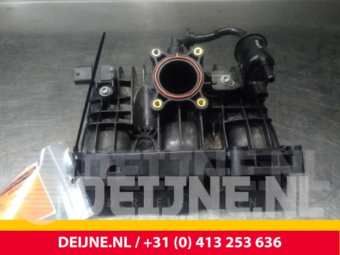 Używane Kolektor dolotowy Opel Adam Cena € 96,80 Z VAT oferowane przez van Deijne Onderdelen Uden B.V.