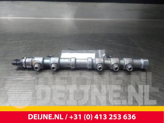 Usagé Système d'injection Fiat Doblo Cargo (263) 1.3 MJ 16V Euro 4 Prix € 90,75 Prix TTC proposé par van Deijne Onderdelen Uden B.V.