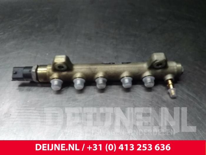 Usagé Système d'injection Renault Master Prix € 24,20 Prix TTC proposé par van Deijne Onderdelen Uden B.V.