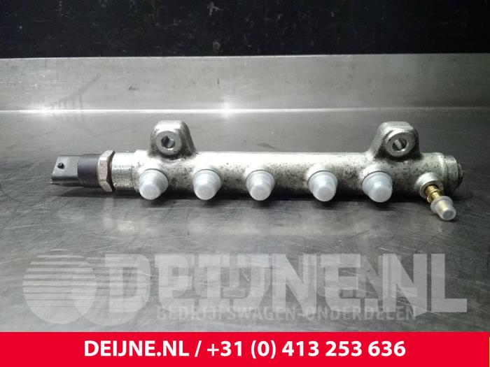 Usagé Système d'injection Renault Master Prix € 30,25 Prix TTC proposé par van Deijne Onderdelen Uden B.V.