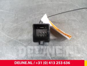 Used Glow plug relay Volkswagen Crafter Price € 18,15 Inclusive VAT offered by van Deijne Onderdelen Uden B.V.