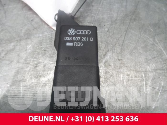 Glow plug relay Volkswagen Caddy 0281003038