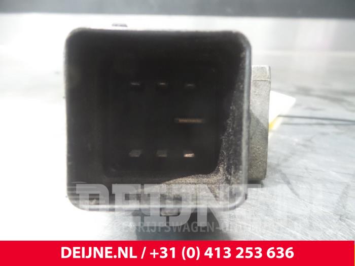 Glow Plug – Compatible With Citroen Nemo, Fiat 500/Panda/Punto, Vauxhall Astra J/Corsa D