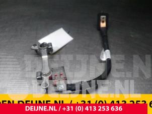 Usados Estabilizador de tensión Mercedes Sprinter 3,5t (907.6/910.6) 311 CDI 2.1 D FWD Precio € 48,40 IVA incluido ofrecido por van Deijne Onderdelen Uden B.V.