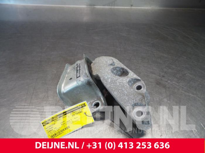 Used Engine mount Citroen Jumper Price € 36,30 Inclusive VAT offered by van Deijne Onderdelen Uden B.V.