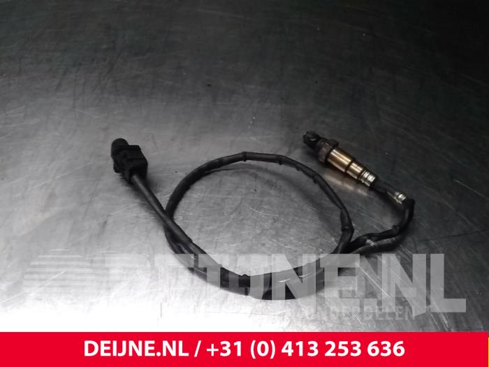 Usagé Sonde lambda Audi A4 Quattro (B7) 2.0 TDI Prix € 14,00 Règlement à la marge proposé par van Deijne Onderdelen Uden B.V.