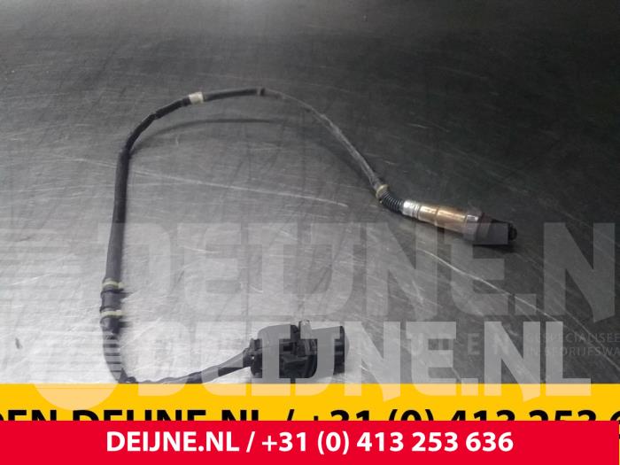 Usagé Sonde lambda Volkswagen Transporter/Caravelle T5 2.5 TDi Prix € 12,10 Prix TTC proposé par van Deijne Onderdelen Uden B.V.