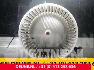 Used Heating and ventilation fan motor Mercedes Vito (447.6) 1.6 109 CDI 16V Price € 48,40 Inclusive VAT offered by van Deijne Onderdelen Uden B.V.