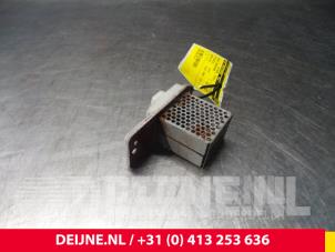 Used Heater resistor Mitsubishi Canter Price € 24,20 Inclusive VAT offered by van Deijne Onderdelen Uden B.V.