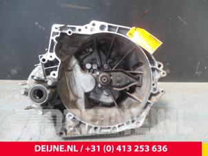 Used Gearbox Peugeot Partner Tepee (7A/B/C/D/E/F/G/J/P/S) 1.6 HDI 75 Price € 302,50 Inclusive VAT offered by van Deijne Onderdelen Uden B.V.