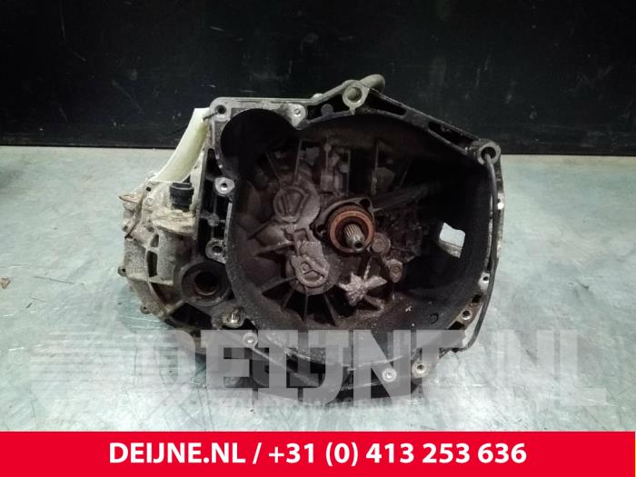 Gearbox Renault Master 7701706108 S8U770 PF1AA012