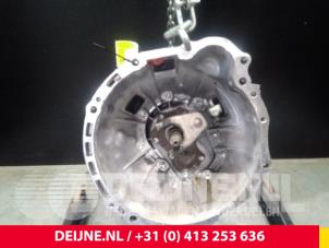 Neue Getriebe Toyota Hiace Preis € 605,00 Mit Mehrwertsteuer angeboten von van Deijne Onderdelen Uden B.V.