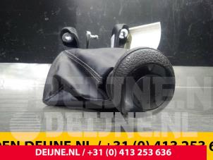 Used Gear stick Mercedes Sprinter 3,5t (907.6/910.6) 311 CDI 2.1 D FWD Price on request offered by van Deijne Onderdelen Uden B.V.